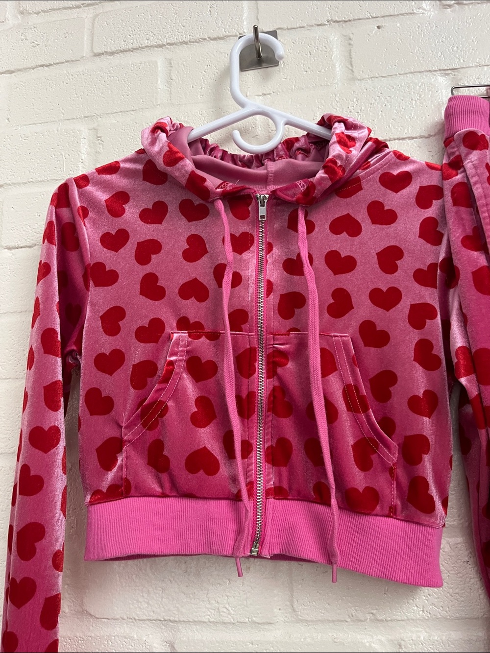 Womens Pink Heart-Print  velour set  sugar thrillz - Picture 3 of 8